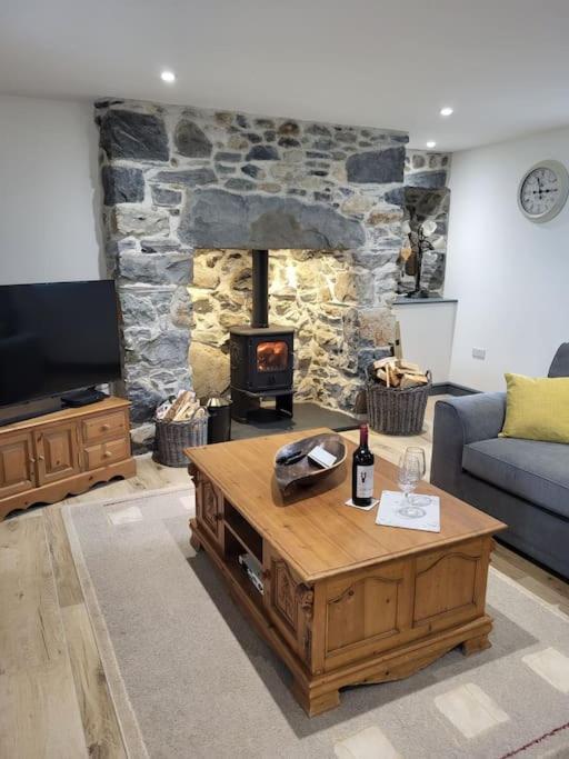 Amazing Coastal & Sunset Views In Eryri Llanllyfni Exterior foto
