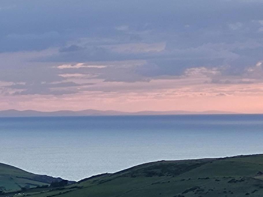 Amazing Coastal & Sunset Views In Eryri Llanllyfni Exterior foto