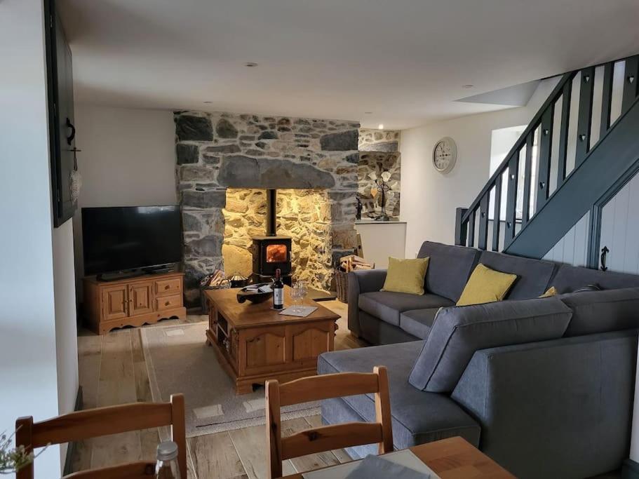 Amazing Coastal & Sunset Views In Eryri Llanllyfni Exterior foto